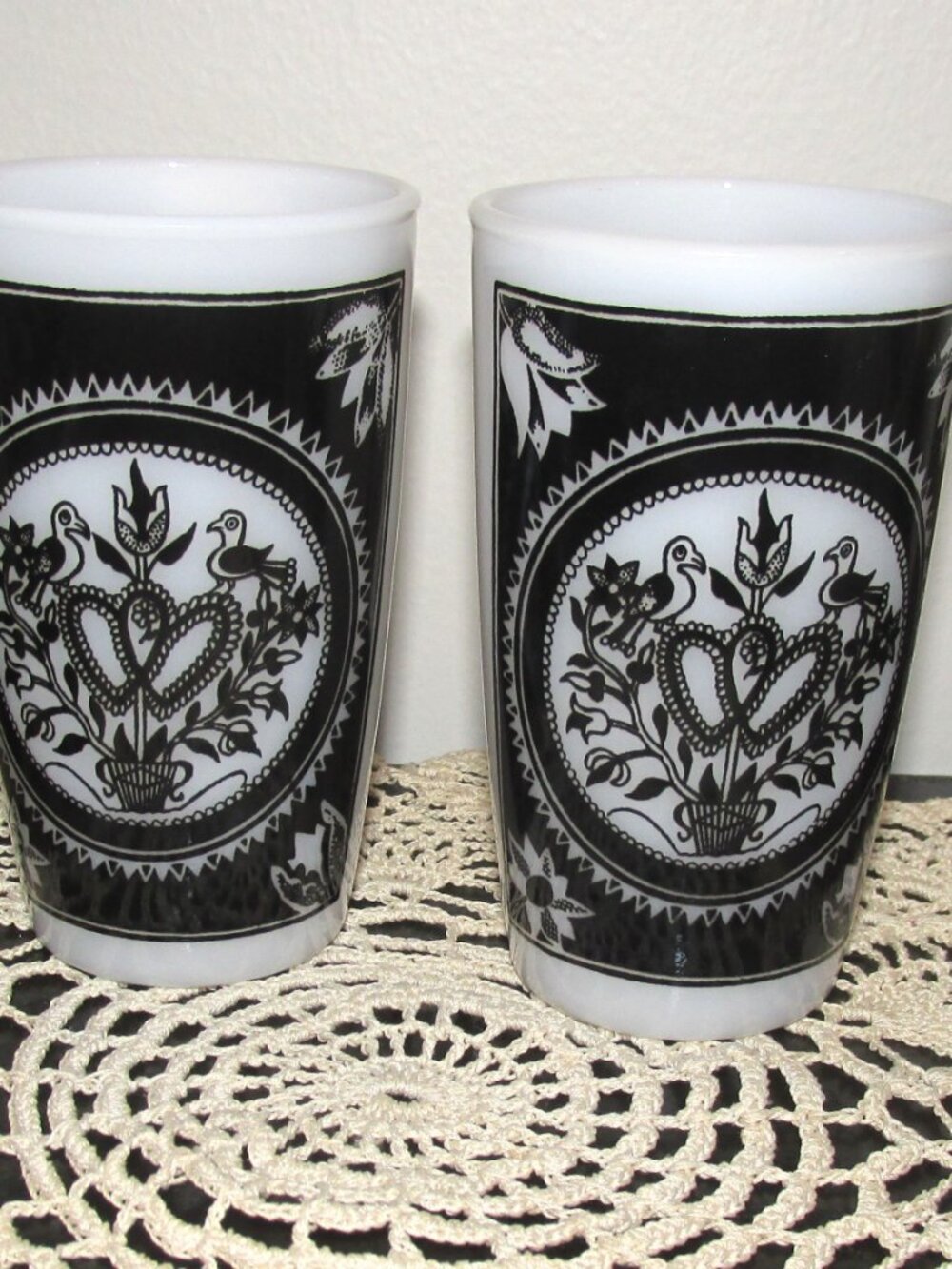 Hazel Atlas Milk Glass Tumblers Dutch Folk Art set of 4